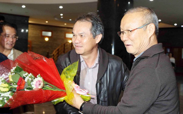 Bầu Đức chắc chắn trả thêm 9 tỷ cho HLV Park