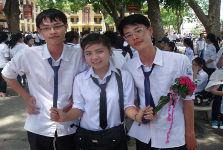 Chàng thủ khoa mồ côi ham học