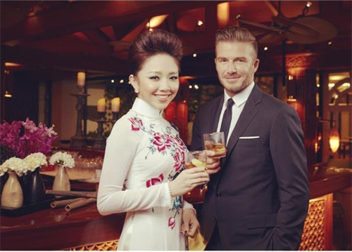 Beckham gây sốt, khoe ảnh chụp với Tóc Tiên