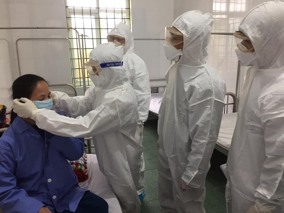 Vì sao bệnh nhân không sốt, ho... vẫn nhiễm virus corona?