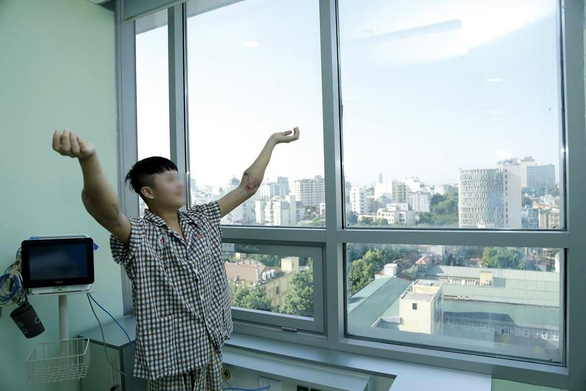 Ghép thành công đôi tay cho nam bệnh nhân 18 tuổi