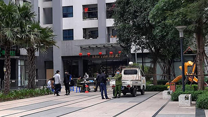 Áp lực học hành, bé trai lớp 6 nhảy từ tầng 22 chung cư xuống tử vong
