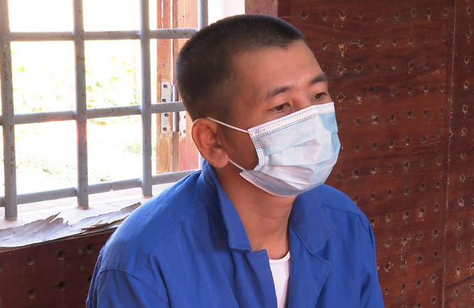 Bé trai 2 tuổi bị người tình của mẹ đạp chết
