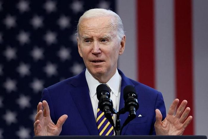 Ông Biden thừa nhận chiến dịch không kích không ngăn được Houthi tấn công