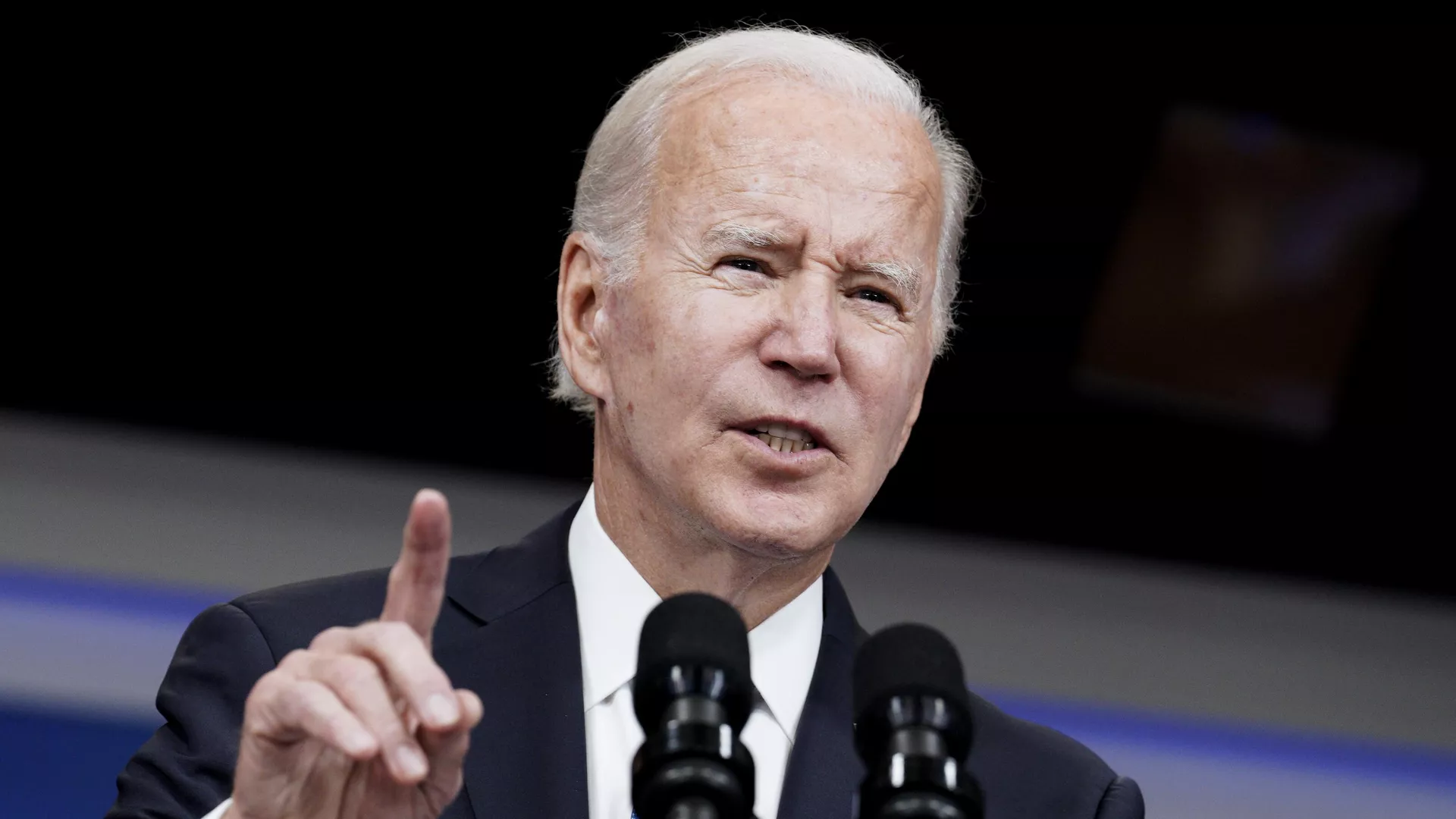 Báo chí biết về thỏa thuận bí mật của Biden với Đức