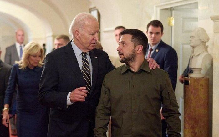 Ông Biden cân nhắc gói viện trợ khổng lồ 'một lần là xong' cho Ukraine