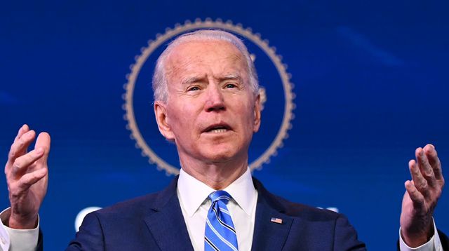 Chính quyền ông Biden chặn lệnh ông Trump ký vào 2 ngày cuối tại vị