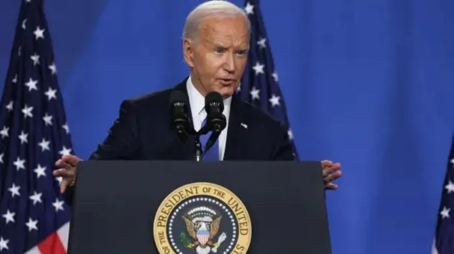Liên tục nhầm lẫn 'đi vào lòng đất', Tổng thống Mỹ Joe Biden vướng 'mớ bòng bong'