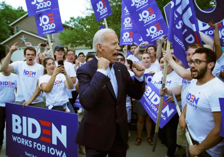 AP: Ông Obama, bà Pelosi cùng loạt nhân vật hàng đầu đảng Dân chủ gây sức ép lên ông Biden