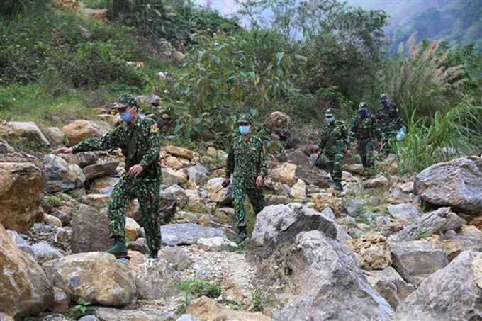 Thủ tướng: Kiểm soát chặt đường biên, ngăn người nhập cảnh trái phép