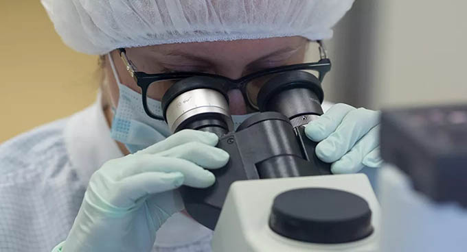 Các nhà khoa học Nga phát hiện ra một biến thể độc đáo của đột biến coronavirus
