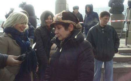 Phụ nữ Nga nổi đóa vì lệnh cấm đồ lót ren