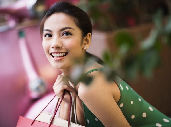 Bí mật trong chiếc túi xách của vợ