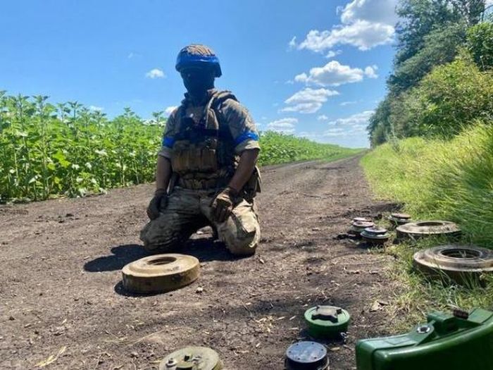 Ukraine: Nga có chỗ gài 5 quả mìn/mét vuông, phản công rất khó