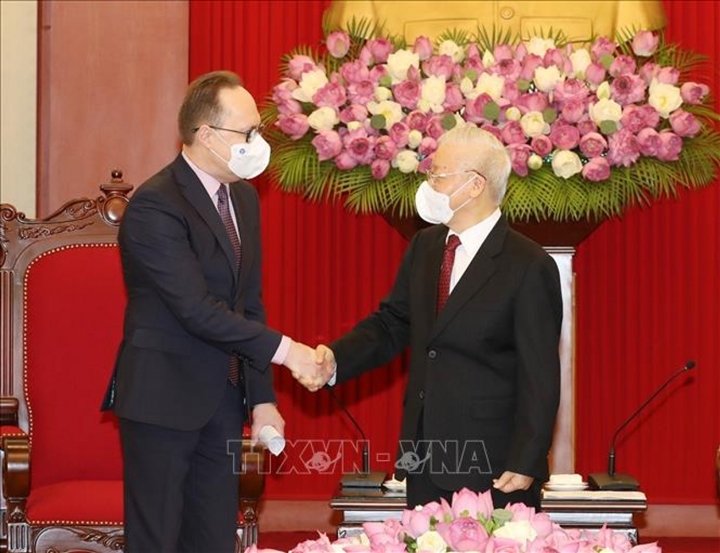 Tổng Bí thư Nguyễn Phú Trọng tiếp Đại sứ đặc mệnh toàn quyền Liên bang Nga