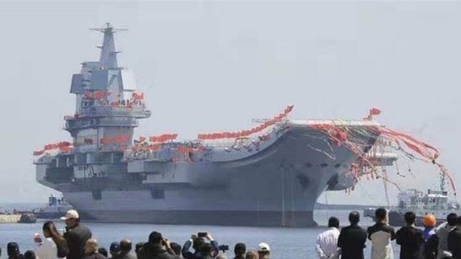 Ông Tập Cận Bình tới đảo Hải Nam chủ trì lễ bàn giao tàu sân bay thứ hai mang tên Sơn Đông cho hải quân Trung Quốc