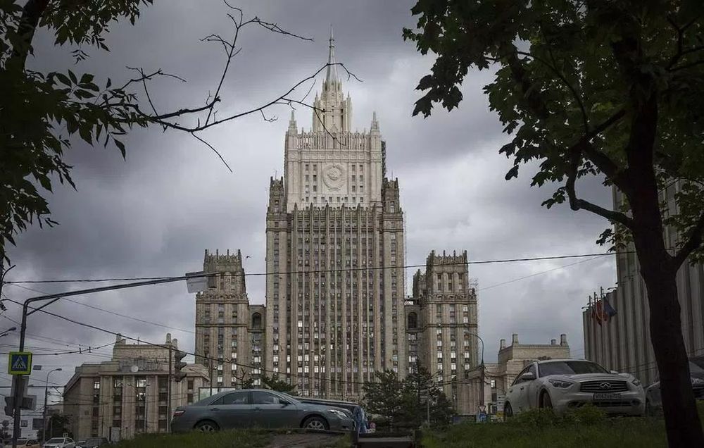 Phản ứng về 'chiến dịch bài Nga', Moscow triệu đại biện Italy