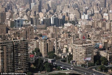 12 người chết cháy vì bom xăng ném vào nhà hàng ở Ai Cập