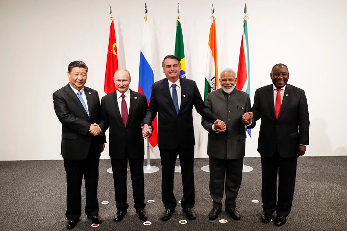 Cấm vận Nga tạo hiệu ứng ngược: BRICS đẩy nhanh chính sách mang kịch bản đáng sợ cho Mỹ