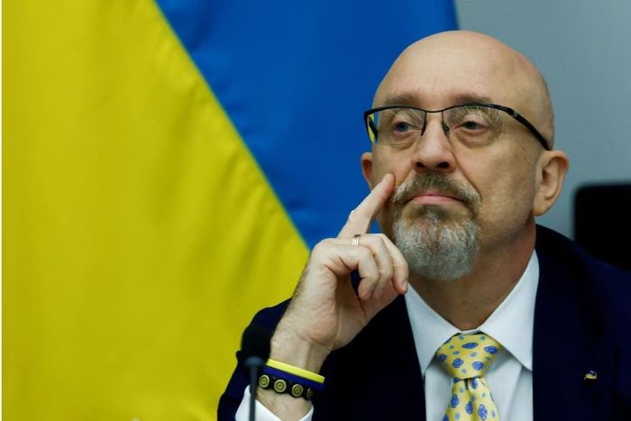 Bộ trưởng Quốc phòng Ukraine tuyên bố sẽ ngay lập tức từ chức sau khi kết thúc xung đột