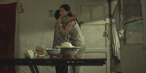 [Video] Hàng triệu người rơi nước mắt khi xem clip 'Bữa ăn của mẹ