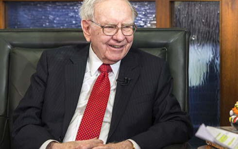 Chi vài triệu đô để… ăn trưa với nhà đầu tư huyền thoại 85 tuổi