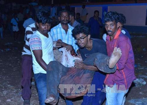 Số người thiệt mạng vụ cháy đền Ấn Độ lên đến 100 người