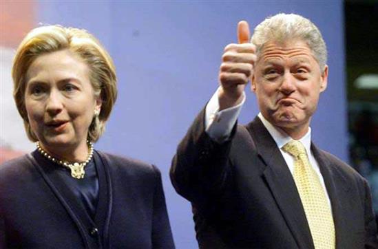 Hillary Clinton - Vì sao rộng đường đến Nhà Trắng?