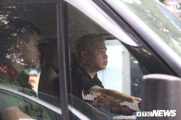 Tài xế Phiến tái hiện việc không phát hiện cháu bé trường Gateway chết trên xe đưa đón học sinh