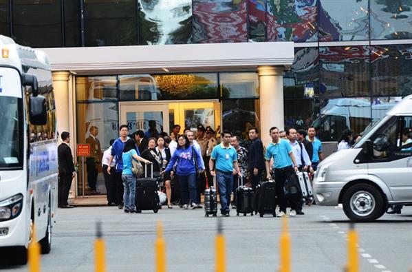 9 người Việt thoát nạn trong vụ đánh bom ở Ai Cập về tới Sài Gòn