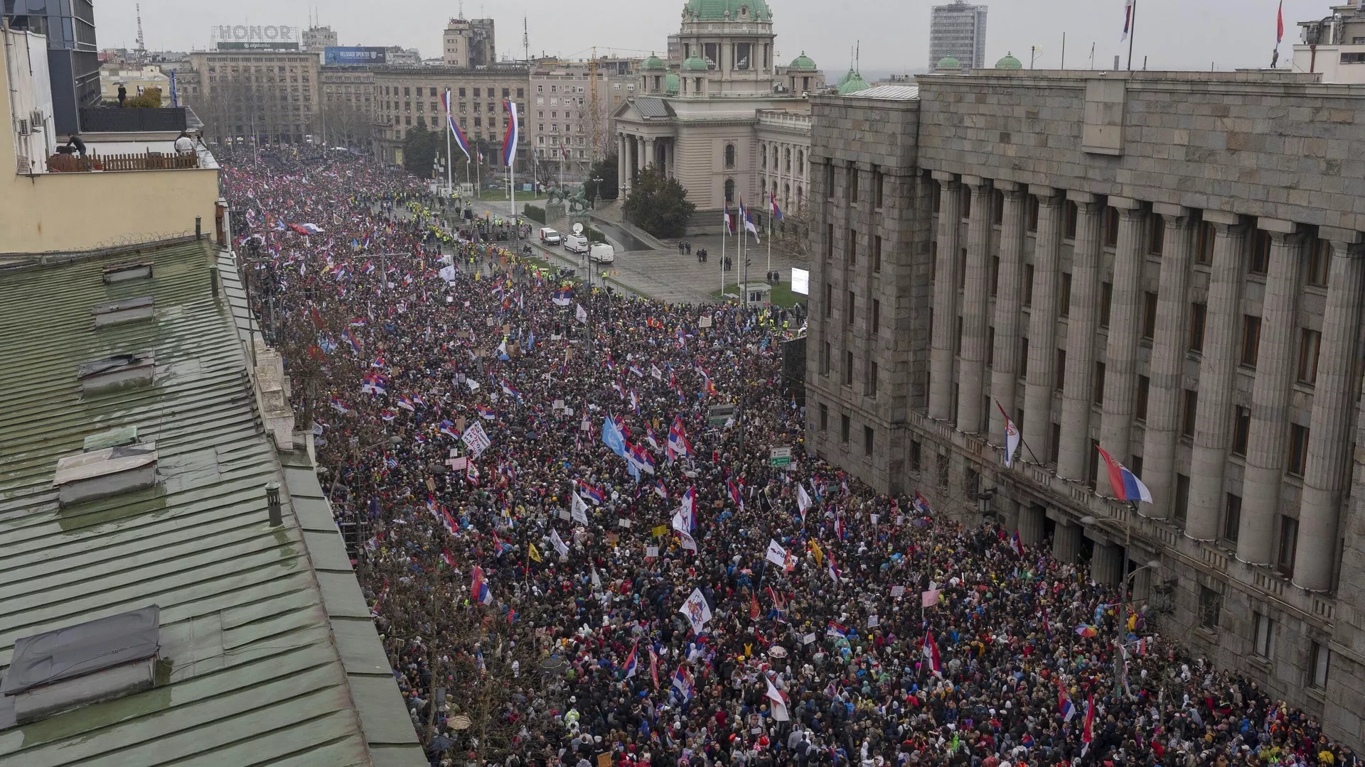 Ở Serbia gọi cuộc biểu tình là cách mạng màu