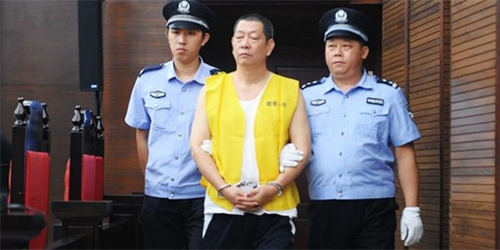 Quan chức TQ bán tháo nhà đất trước vòng vây 