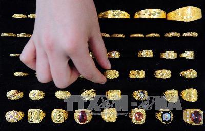 Giá dầu có thể rơi xuống 35 USD/thùng?