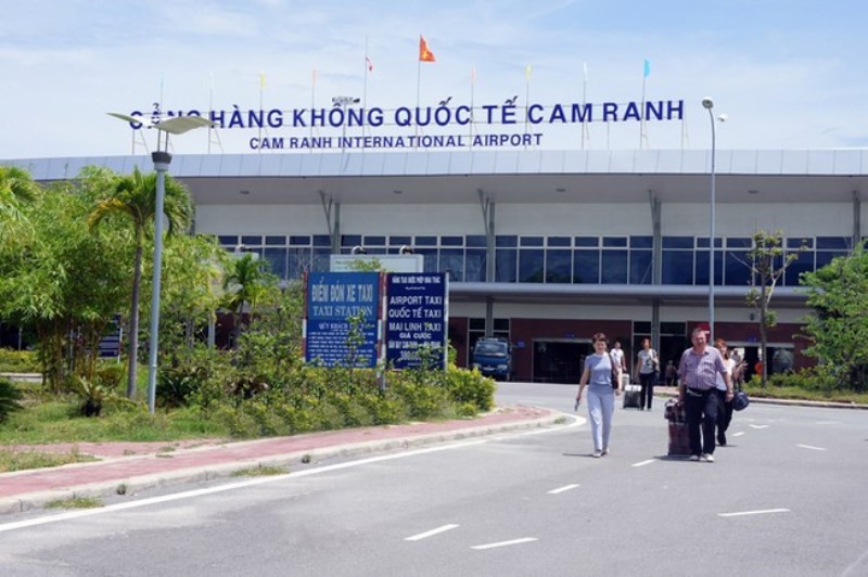 Thực hư tin máy bay Nga hạ cánh ở Cam Ranh nhận tin báo có bom