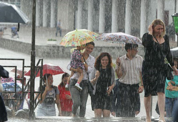 Cảnh báo: Giông bão và gió lớn ở khu vực Moskva vào ngày mai (21/8)