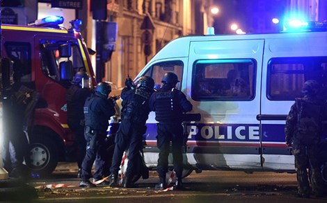 Pháp tăng quân cho thủ đô Paris, đóng cửa toàn bộ biên giới