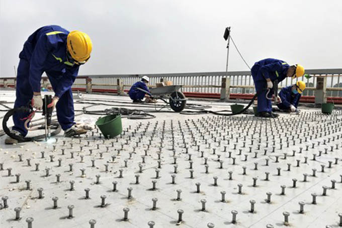 Sẽ hoàn thành sửa chữa mặt cầu Thăng Long và thông xe trước 31/12