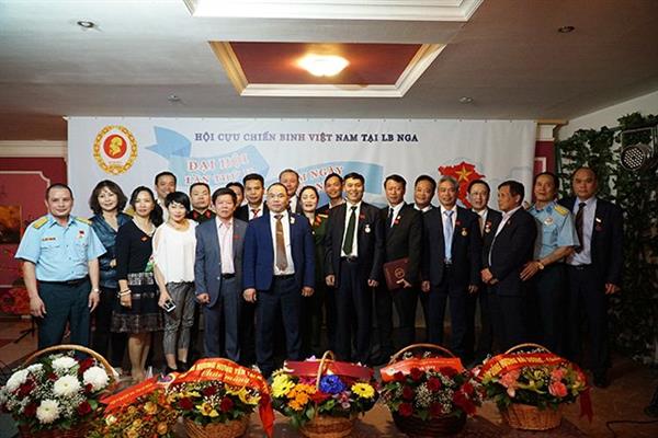 Cựu chiến binh Việt Nam tại LB Nga mừng ngày thống nhất đất nước