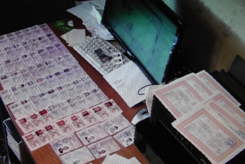 Moskva: Phá vỡ nhóm tội phạm bán bằng lái giả