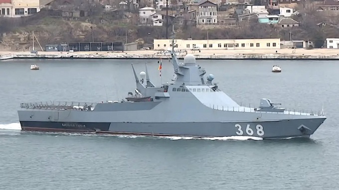 Chiến hạm Nga bị Ukraine tuyên bố đánh chìm tự ''bơi'' về cảng