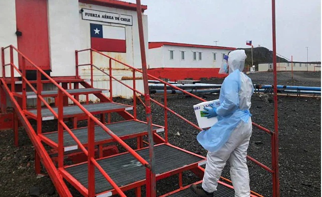 Tiêm chủng thần tốc, Chile đưa được vaccine COVID-19 tới nơi hẻo lánh nhất