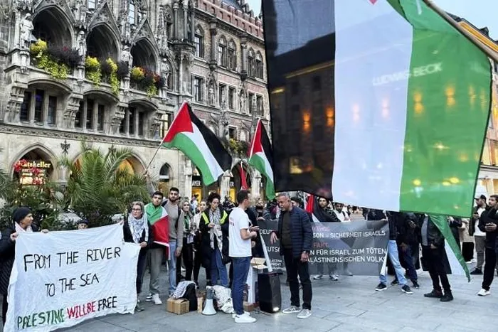 Đức tuyên bố trục xuất quy mô lớn những người Palestine ủng hộ Hamas