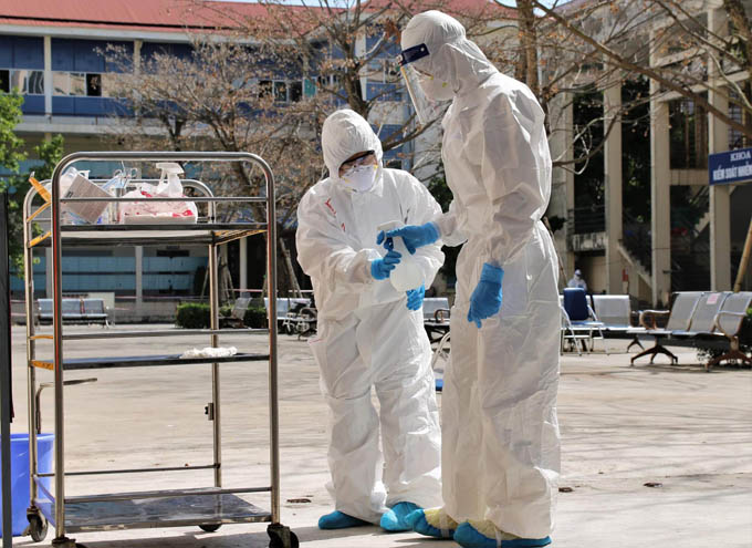 Cái Tết đặc biệt ở nơi tuyến đầu chống biến chủng virus mới