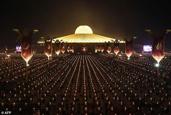 Ma trận giúp sư trụ trì rửa tiền lẩn trốn trước 4.000 cảnh sát