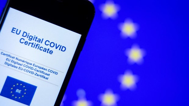 EU và Nga lên kế hoạch thảo luận về giấy chứng nhận tiêm phòng chung