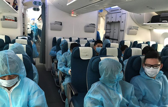 Từ nay đến Tết Nguyên đán, từng chuyến bay đón người về nước phải báo cáo Thủ tướng