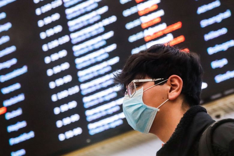 Tại châu Âu, nỗi sợ hãi còn lan nhanh hơn cả virus Corona