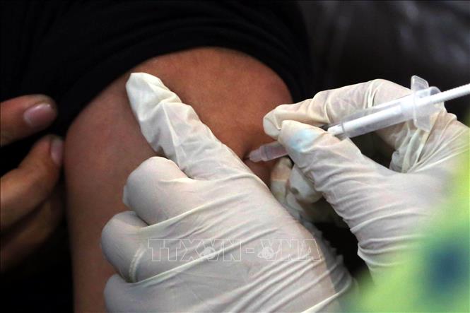 Pakistan cấp phép sử dụng khẩn cấp vaccine Sputnik V