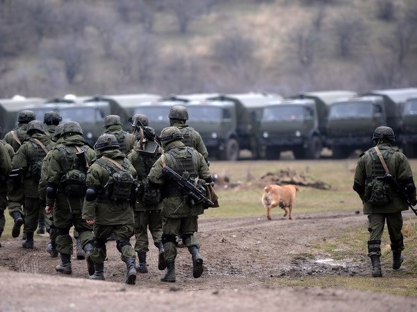 Ông Putin ra lệnh trả vũ khí ở Crimea cho Ukraine