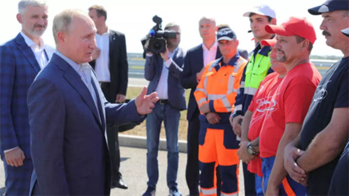 LHQ lên án Nga ở Crimea, ông Putin nói gì?